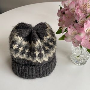 Vintage Hand Knit Wool Beanie Dark Gray Scandinavian Patterned Ribbed